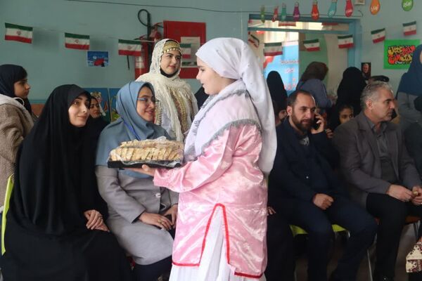  جشنواره استان گیلان در دبستان امام مهدی(عج) کرج