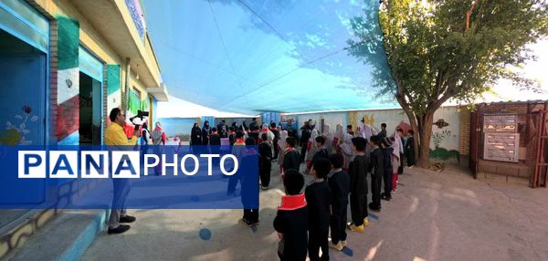 موج کتاب در مدارس روستایی؛ از هدیه‌ ۲۰۰ جلدی تا اشتیاقی برای مطالعه