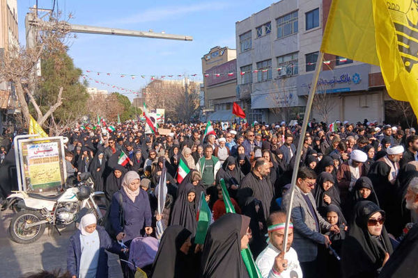 اجتماع پرشور مردم قم در میدان جهاد