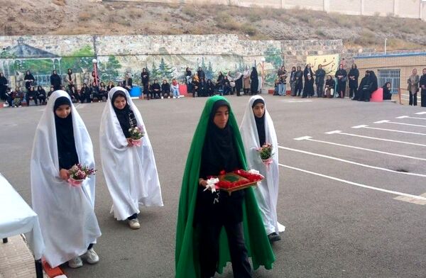 جشن جوانه‌ها در مدرسه دخترانه شهید رجایی اهر