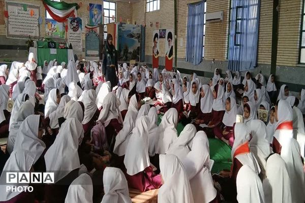 محفل انس با قرآن کریم دختران پیشتاز آموزشگاه نوریه جیرفت