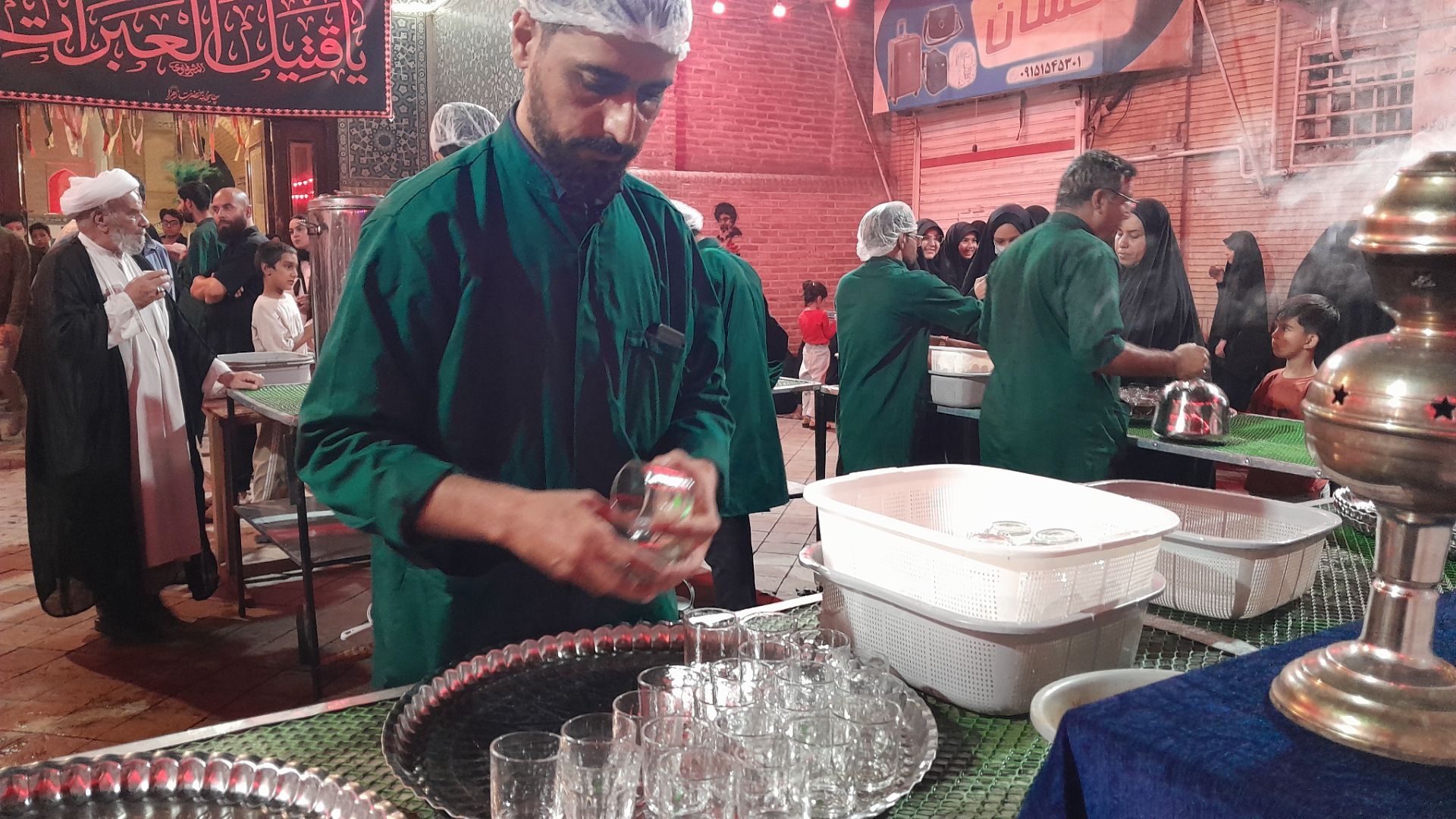 خدمت رسانی صادقانه، چایخانه حضرت زهرا (س)