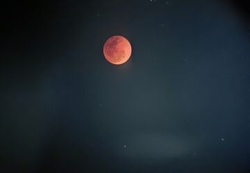 ماه خونین در آسمان بجنورد