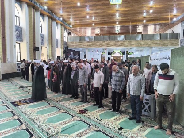 پیوند دل‌های مؤمن در صفوف نماز جمعه بندرترکمن