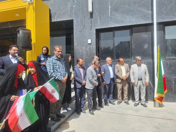 کاروان تجهیزات نوسازی، راهی مدارس اصفهان شد