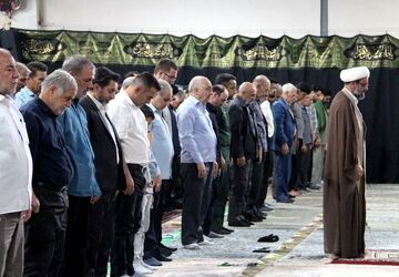 دانش آموزان و دبیران میزبان نماز جمعه این هفته شهر قیامدشت