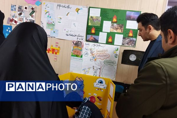 بازدید کارشناس پژوهش ناحیه دو شهرری از نمایشگاه پژوهش دبستان قلنبر