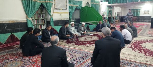 نشست مسئولان و هیات امنای مسجد صاحب الزمان (عج) روستای گزکوه 