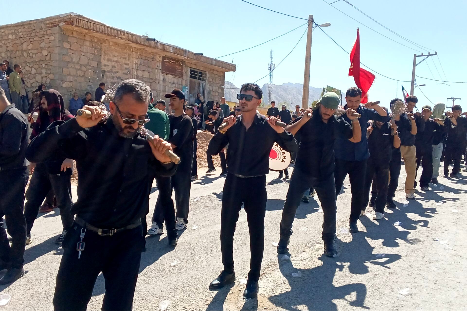 مراسم عاشورا در گلزار شهدای شهرستان لنده