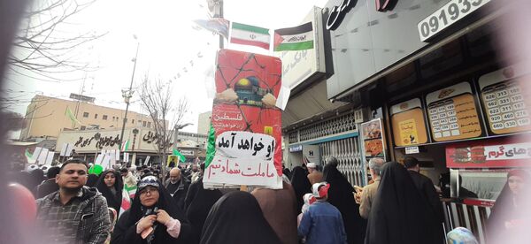 جلوه هایی از راهپیمایی جشن پیروزی انقلاب در شهر قم