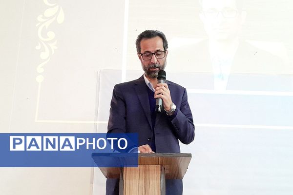 همایش فصلی مدیران مدارس فشافویه با تأکید بر قانون مداری، ارتقای کیفیت آموزشی و سلامت دانش آموزان 