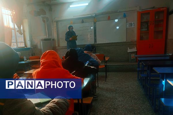 برگزاری امتحان نوبت اول در دبیرستان دخترانه میثاق