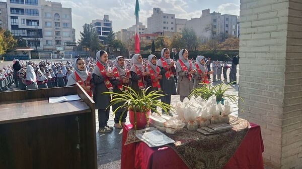 جشن میلاد حضرت زینب (س) و روز پرستار در دبستان پنجم مهر