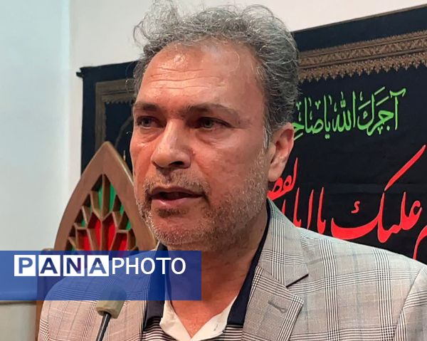 دیدار اعضای بسیج دانش آموزی و اعضای انجمن اسلامی با امام جمعه شهرستان کاشمر 