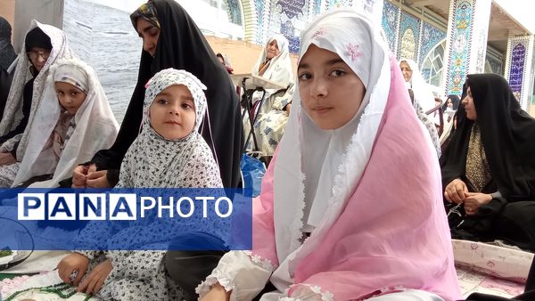 مظهر عزم ملی، نماز جمعه است