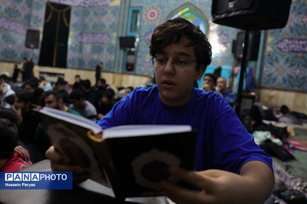 اعتکاف دانش‌آموزی در حسینیه ارشاد