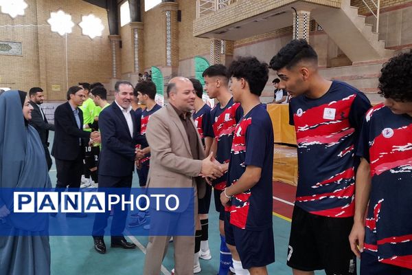 برگزاری اردوی انتخابی تیم ملی دانش آموزی فوتسال با حضور جمعی از مسئولان در ناحیه دو شهرری 