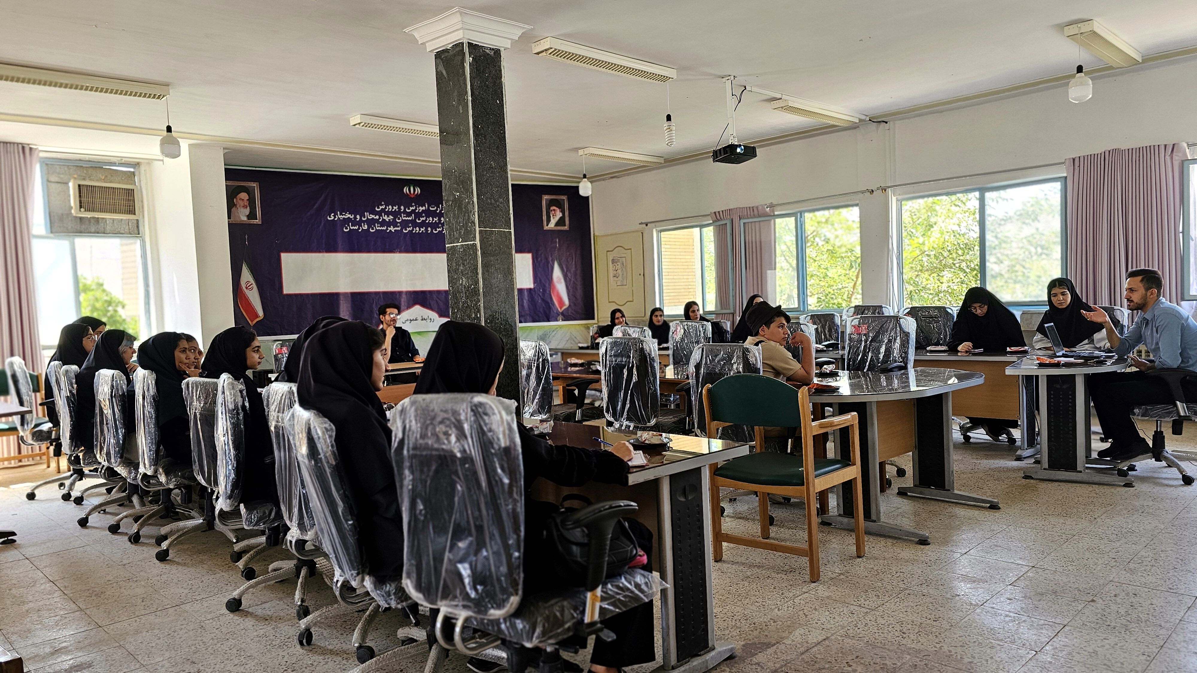 نشست تخصصی سفیران رسانه و خبرنگاران پانا شهرستان فارسان