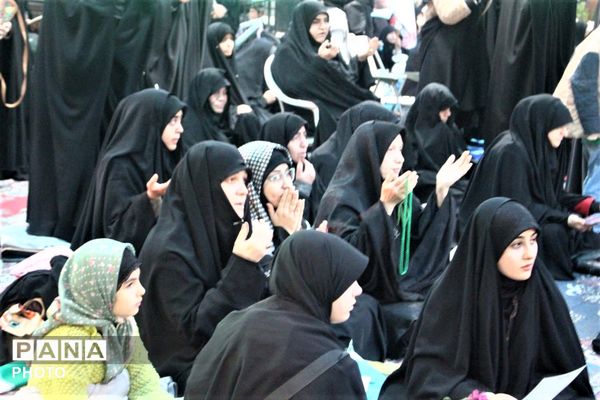 حال و هوای آغاز سال نو در جوار مزار شهدای جنگ رمضان