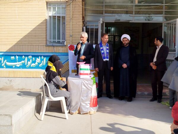 انتخابات شورای دانش آموزی در دبیرستان دخترانه امید 
