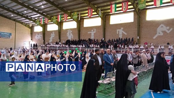 آیین تجلیل از خانواه شهدا در پروژه مهر ناحیه ۲ مشهد