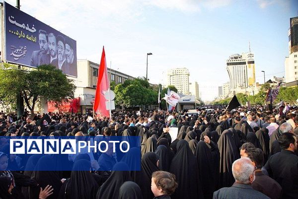 اجتماع مردم مشهد در فراق سید الشهدای خدمت 