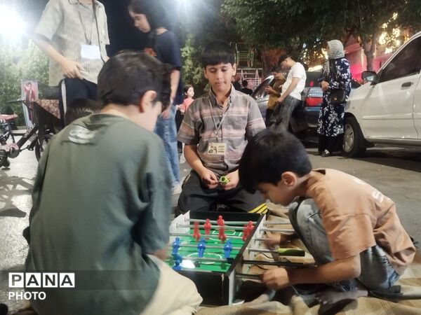 مشق ایستادگی در دل‌های کوچک