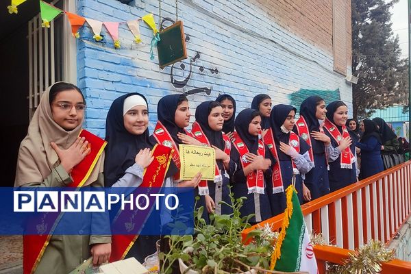 جشن باشکوه میلاد امام عصر (عج) در هئیت دخترانه ریحانه ها