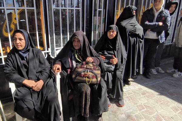 راهپیمایی ۲۲ بهمن در چهل و ششمین سالگرد پیروزی شکوهمند انقلاب اسلامی در شهرستان آباده