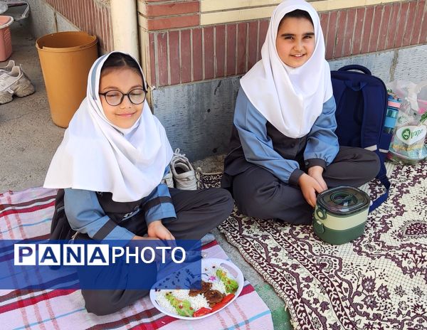 صبحانه سالم به‌مناسبت هفته سلامت در مدرسه نسترن آشخانه