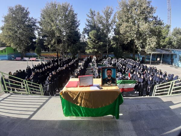 ماه دانایی فرا میرسد