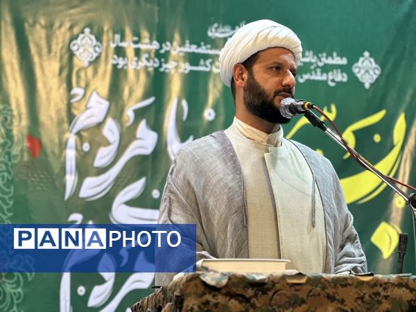 اجتماع پرشور مردم و بسیجیان مومن صفادشت در نماز جمعه 