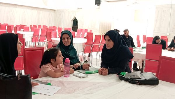 دوره توانمندسازی زیست‌محیطی برای مراقبان سلامت مدارس ابتدایی در چهارمحال و بختیاری
