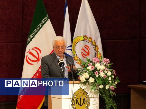 آیین تجلیل از معلمان نمونه استانی در بجنورد