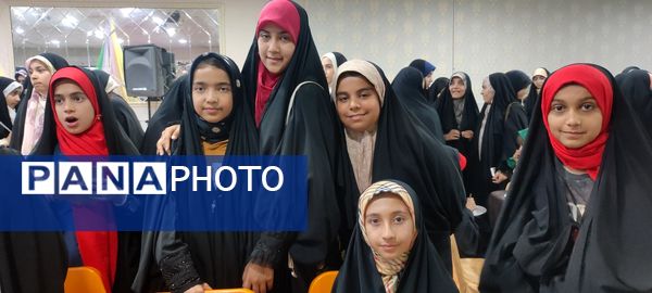 حضور دانش‌آموزان مدرسه خاقانی در جشن دختران آفتاب شیروان