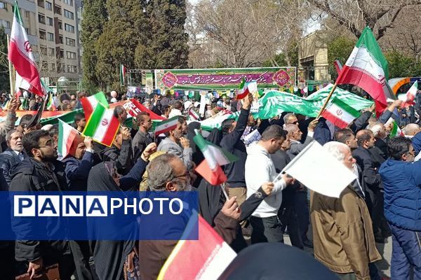 حضور با شکوه مردم، رسیدن به اوج بلندی و قدرت