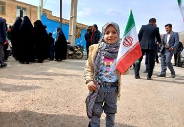 راهپیمایی ۲۲ بهمن در خانمیرزا
