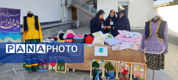 نمایشگاه هنرهای دستی دانش آموزان در بابلسر 