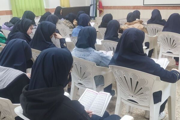 جشن پیروزی انقلاب در دبیرستان فرزانگان1 اسلامشهر