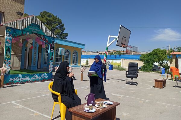 فرشتگان آسمانی و دهه کرامت