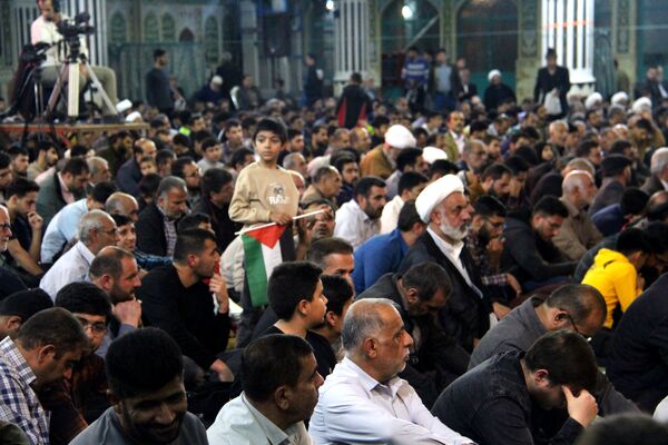 پویش ایران همدل در شهرکرد برگزار شد