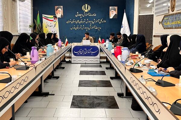 برگزاری جلسه طرح تقویت سلامت روان در دانش آموزان و اولیا مربیان با محوریت آموزش پیشگیری از آسیب های اجتماعی در شهرستان قدس