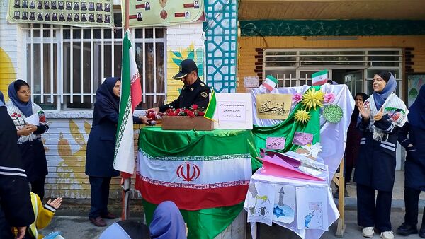 جشن ولادت حضرت زینب در دبیرستان دخترانه دانشور 2 