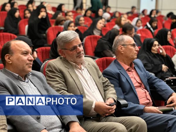  رونمایی از چهار کتاب در شب شعر خلیل‌آباد