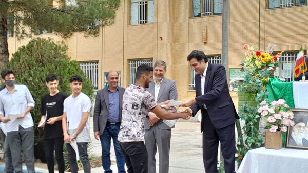 برگزاری جشن  روز معلم در هنرستان شهید دیواندری سبزوار