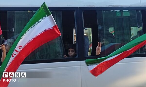 ملایر در قاب رژه جانفداها؛ شکوه ایستادگی در دفاع مقدس