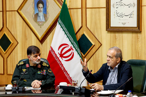 بهره‌گیری از فناوری‌های جدید به حفظ توأمان امنیت کشور و جان حافظان امنیت کمک می‌کند