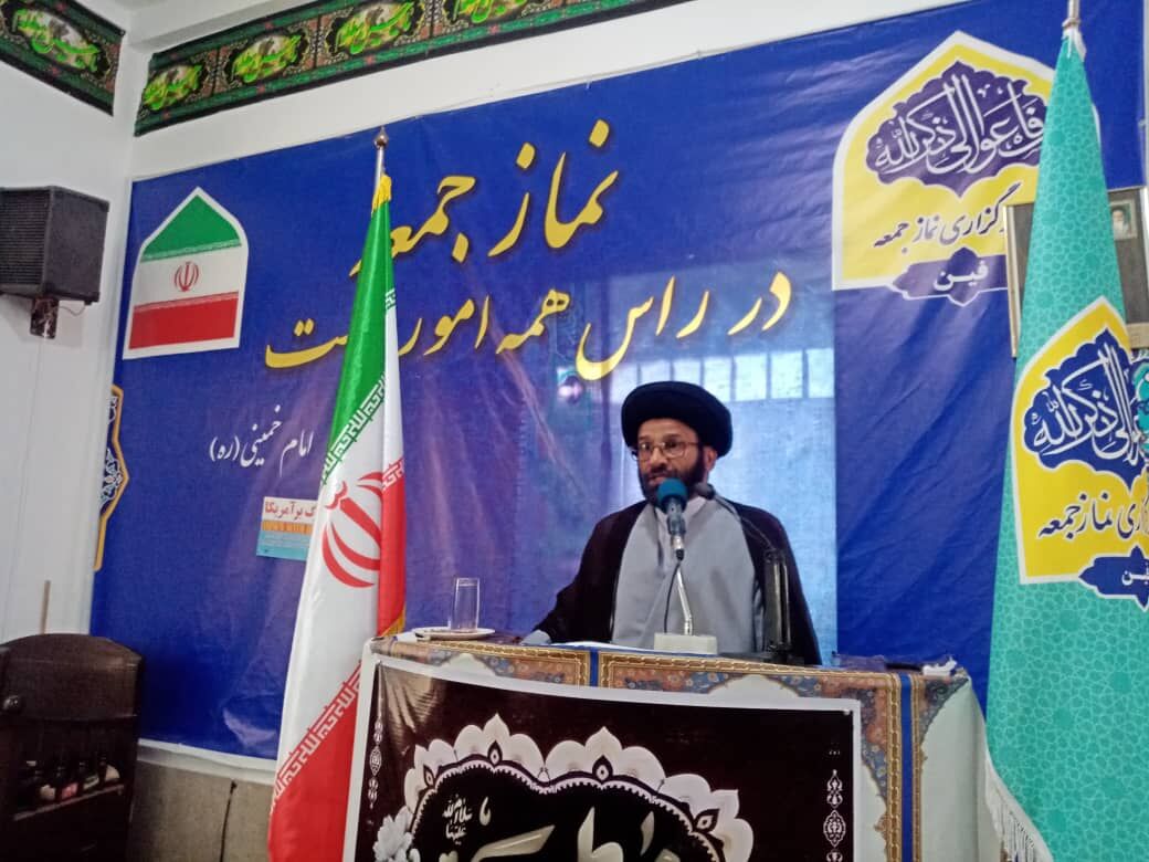 الگوگیری از حضرت فاطمه معصومه(س) برای دختران، راهی به سوی کرامت و عزت است