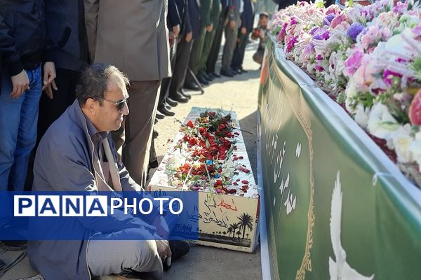 تشییع شهید قهرمان بر دستان پهلوانان خوزستان