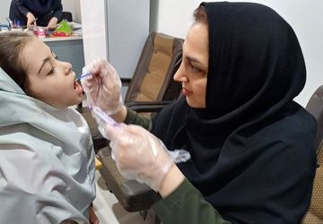 اجرای طرح وارنیش فلوراید در دبستان لطیفه 